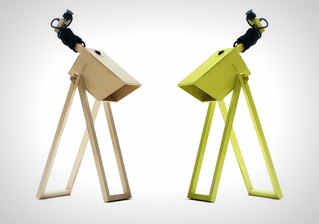 Desk lamp，rotate，