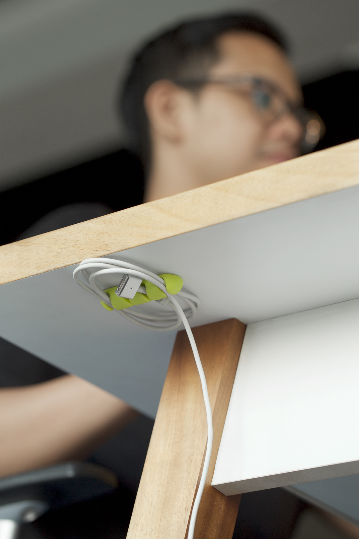 bluelounge，cabledrop，Desktop hub，Digital accessories，product design，