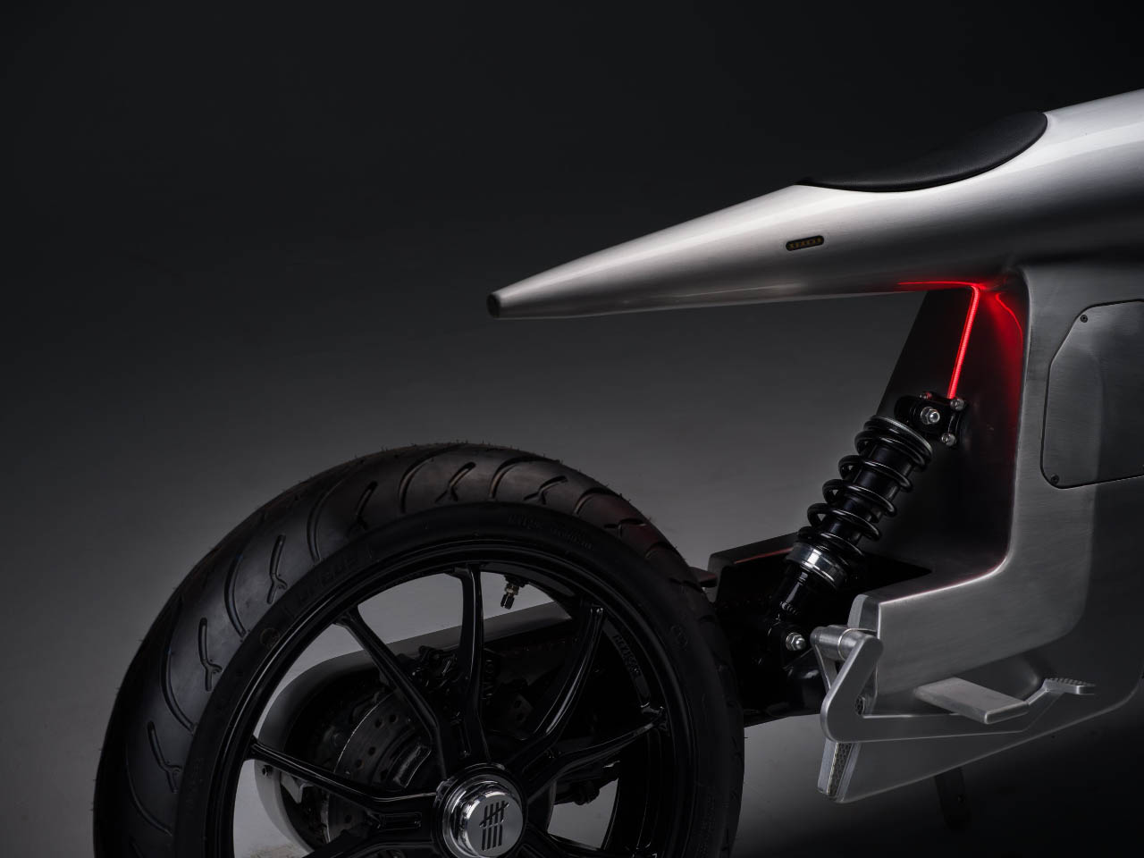 Motorcycle，EVE Odyssey，aluminium alloy，Single side rocker arm，Modern machinery，