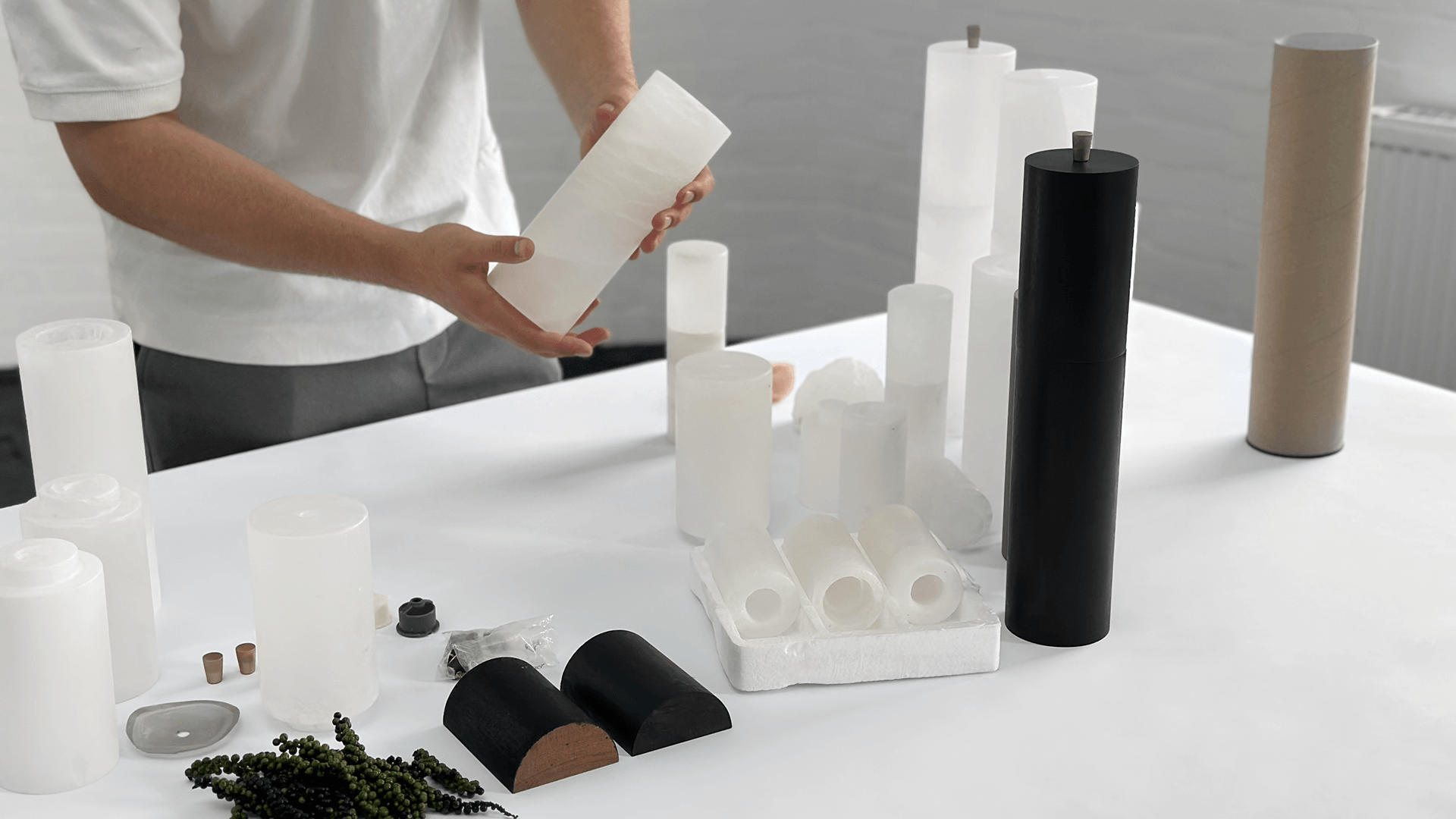 Grinder，black and white，Rock salt，black pepper，Sapelewood，