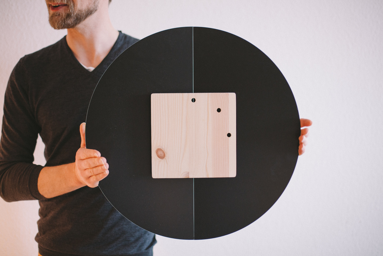 Bluetooth Speaker ，heart-shaped，Easy to carry，capsule，gules，lovers，speaker，Mirror design，Sofa design，Double sofa，Furniture home，facing each other，modern stylish，Advanced grey，