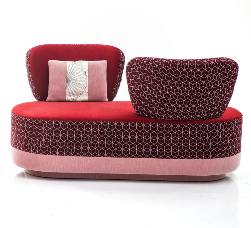 Bluetooth Speaker ，heart-shaped，Easy to carry，capsule，gules，lovers，speaker，Mirror design，Sofa design，Double sofa，Furniture home，facing each other，modern stylish，Advanced grey，