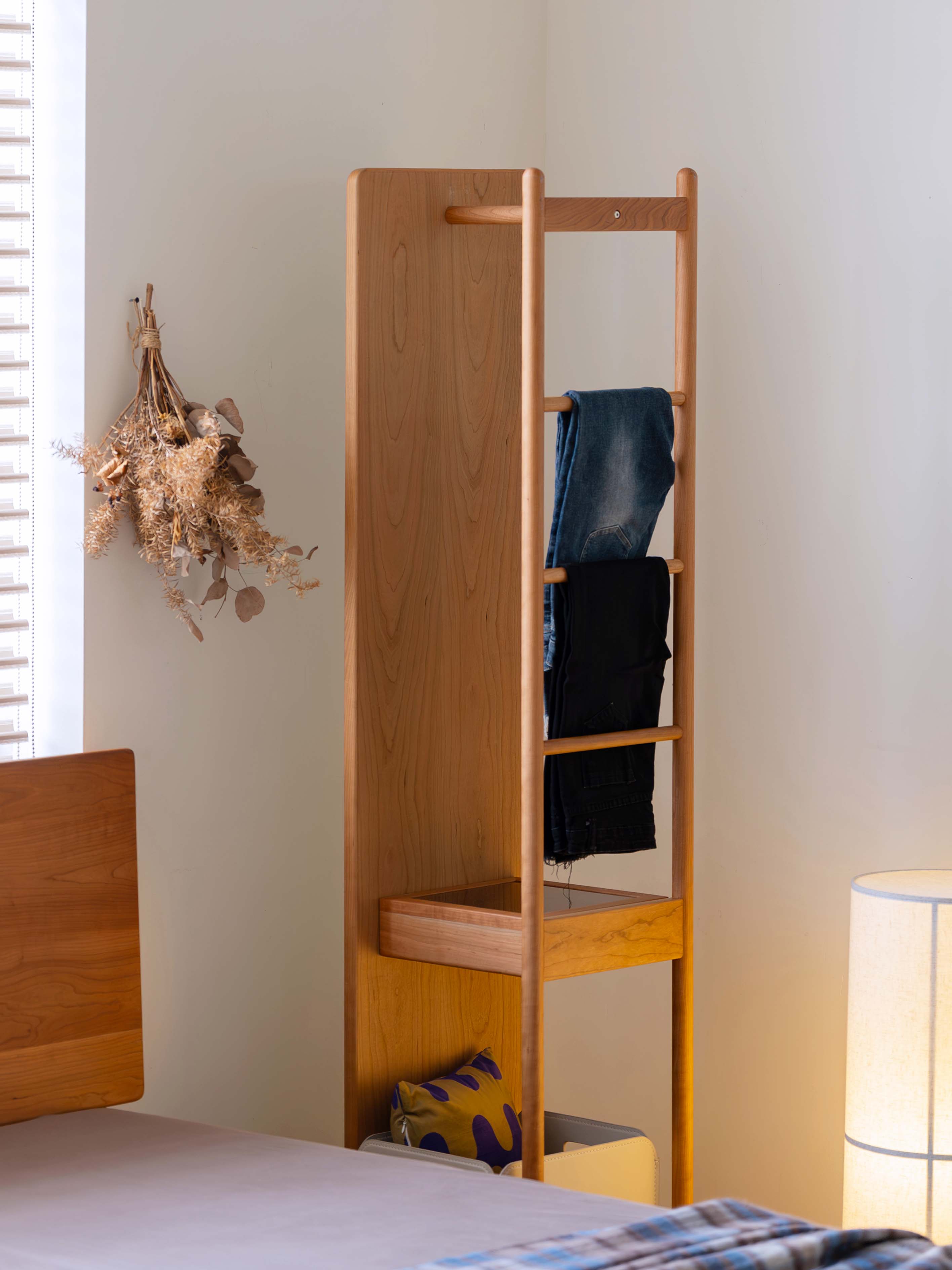 furniture design ，Solid wood furniture，Original design，Residential Furniture，Coat rack，