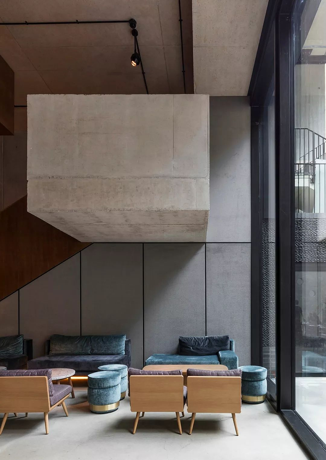 Restaurant Design，Hotel Design，Front desk design，Guest room design，Textile，Metal，Mood，high-end, sophisticated and classy，