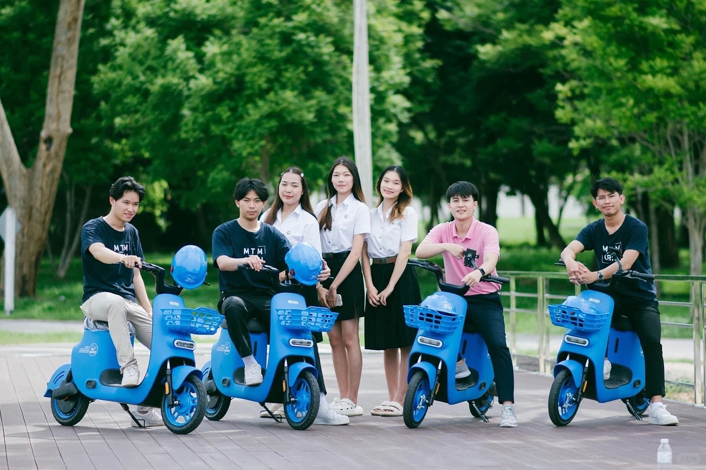 Bike sharing，electric two-wheel，Small bag，