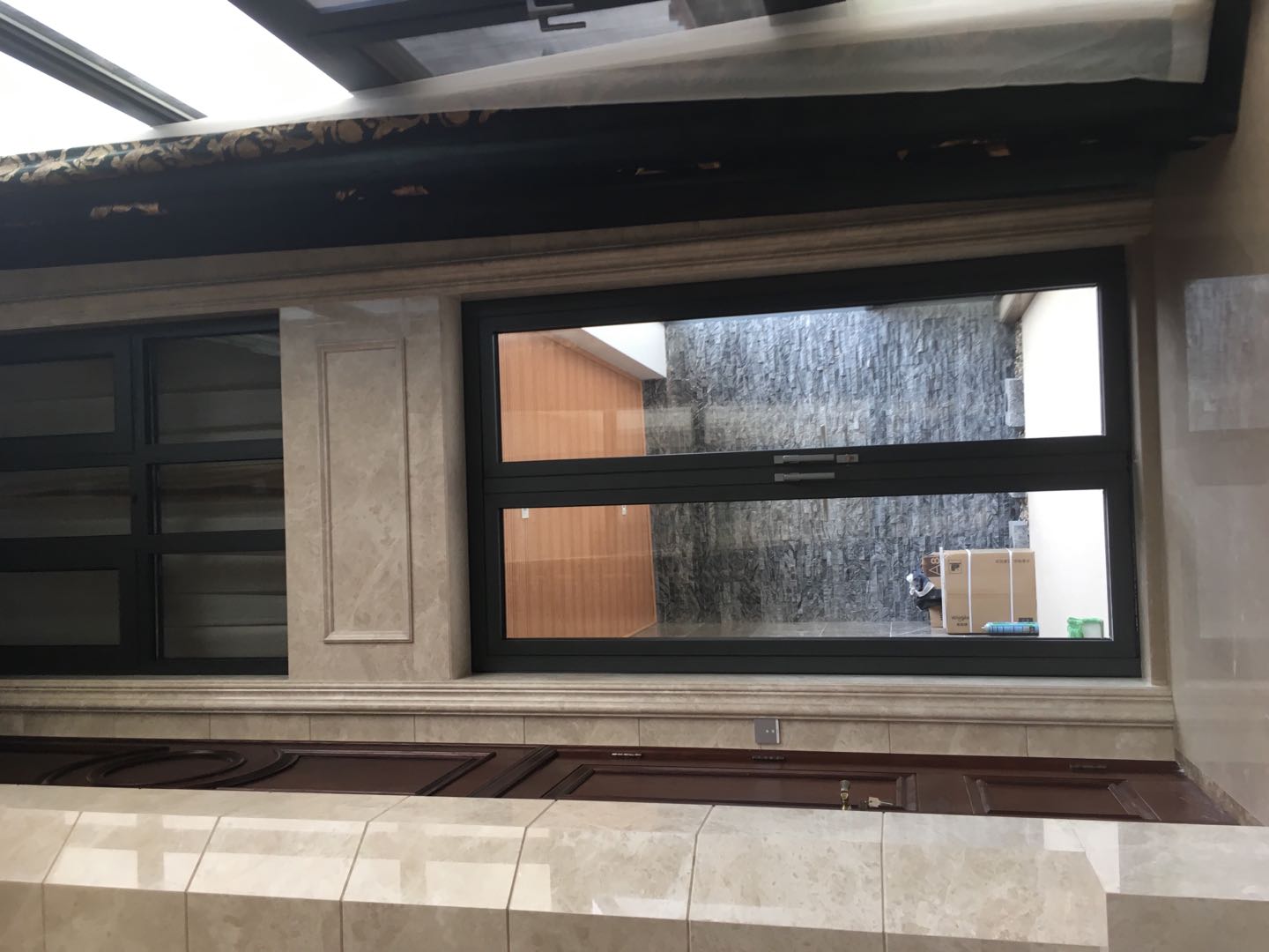 villa, marble, wrought iron，