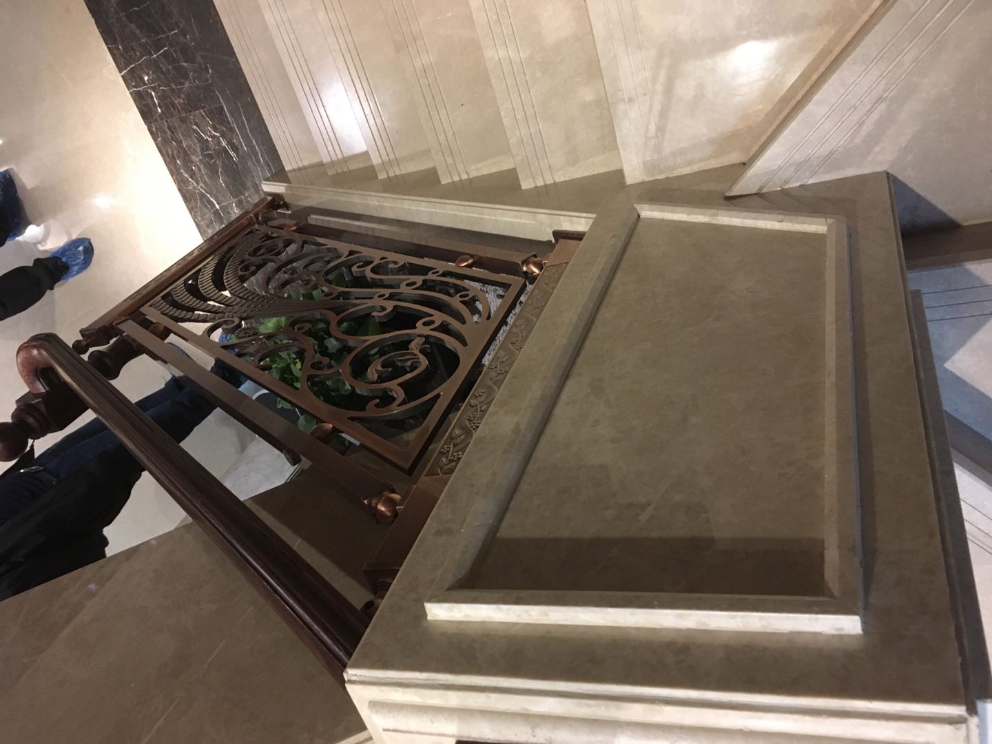 villa, marble, wrought iron，