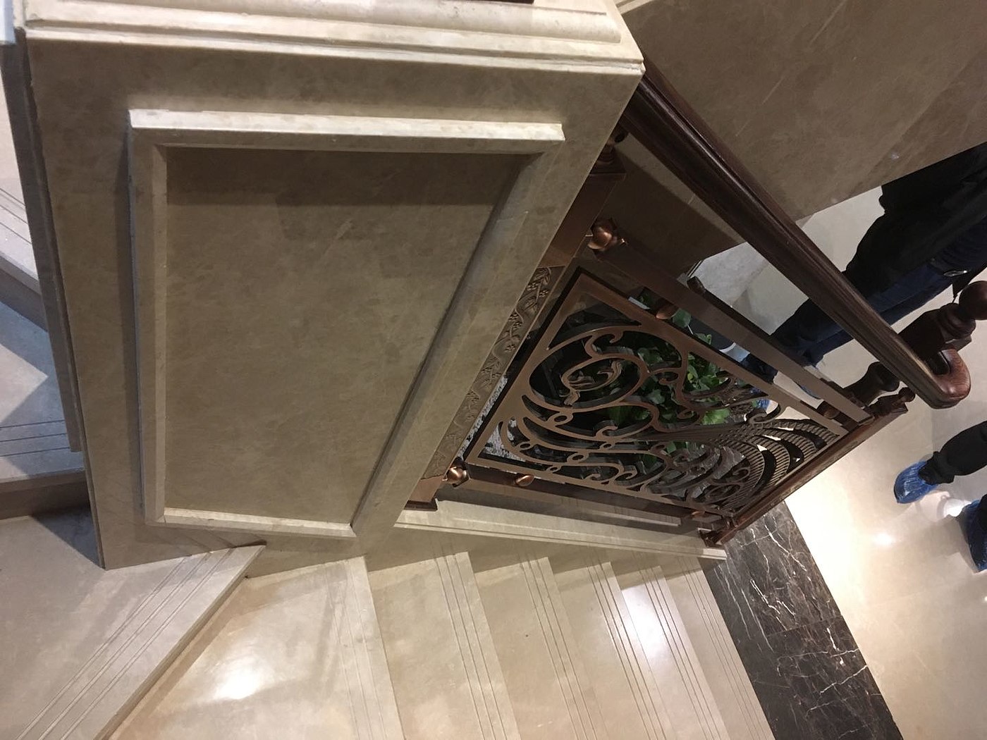 villa, marble, wrought iron，