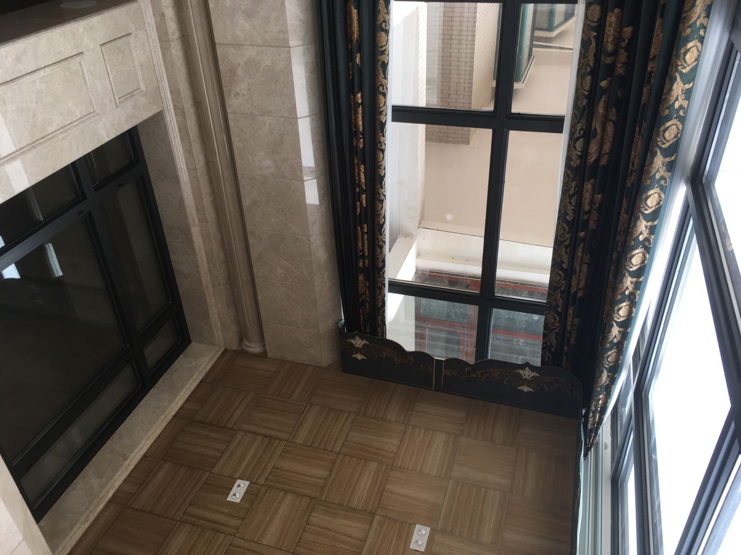 villa, marble, wrought iron，