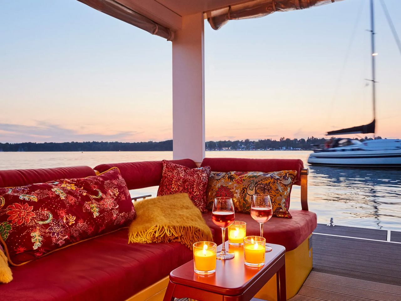 Miniature House Boat，environment protection，Water life，solar energy，