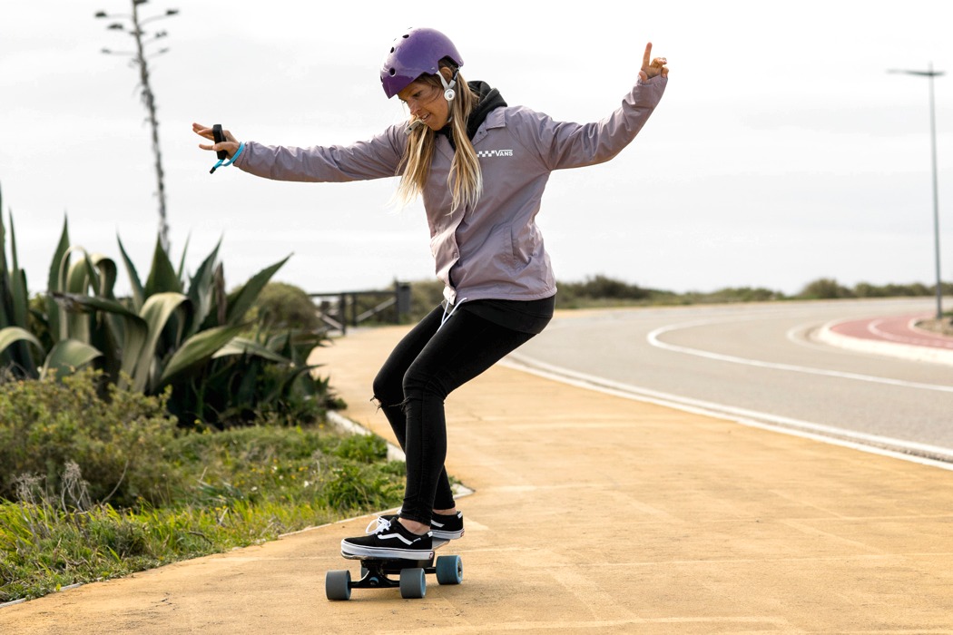 tesla，Skate，Electric vehicle，industrial design，outdoor sport，