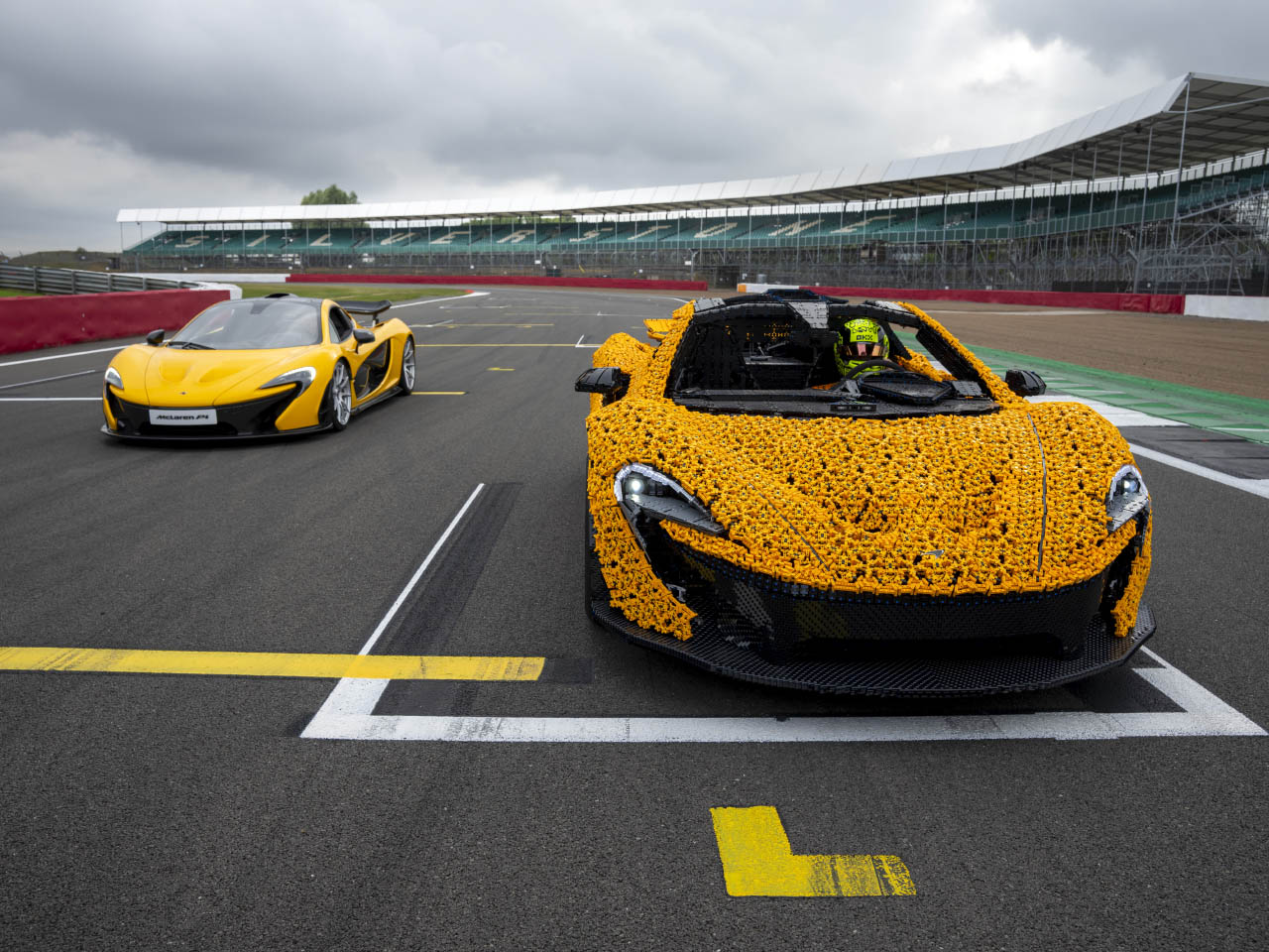lego，McLaren P1，Silverstone Circuit，Steel frame，racing，