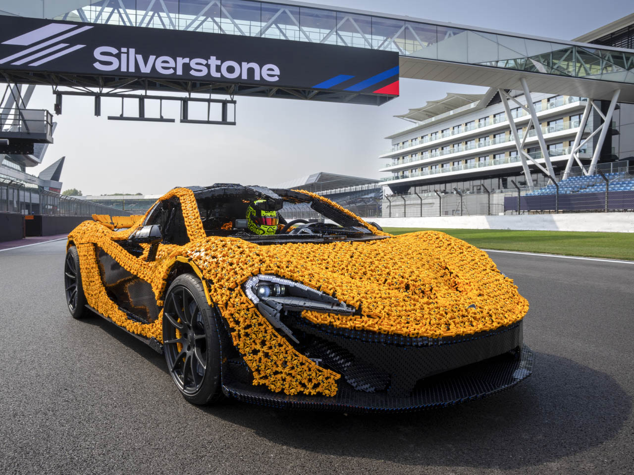 lego，McLaren P1，Silverstone Circuit，Steel frame，racing，