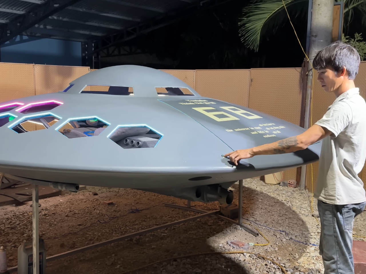 jet ship，vehicle，ship，industrial design，