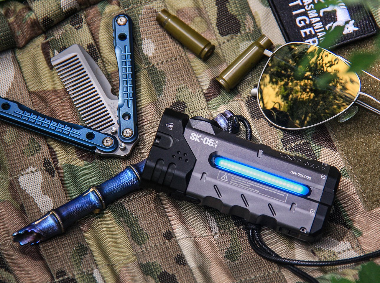 Portable lighting，Standby power supply，Waterproof design，Flashlight，Compact design，