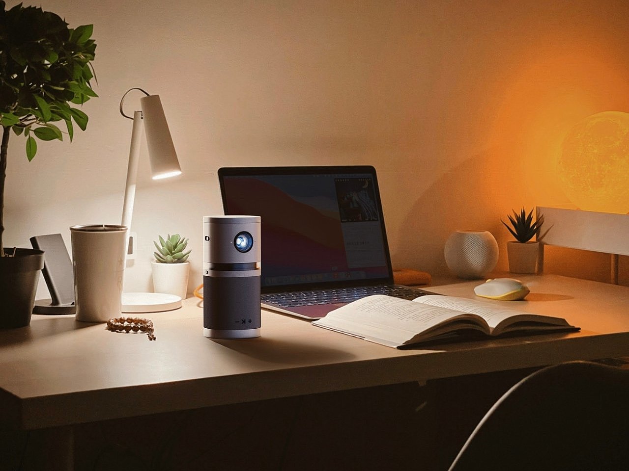 Projector，Mini，Wireless charging，sound，multi-function，