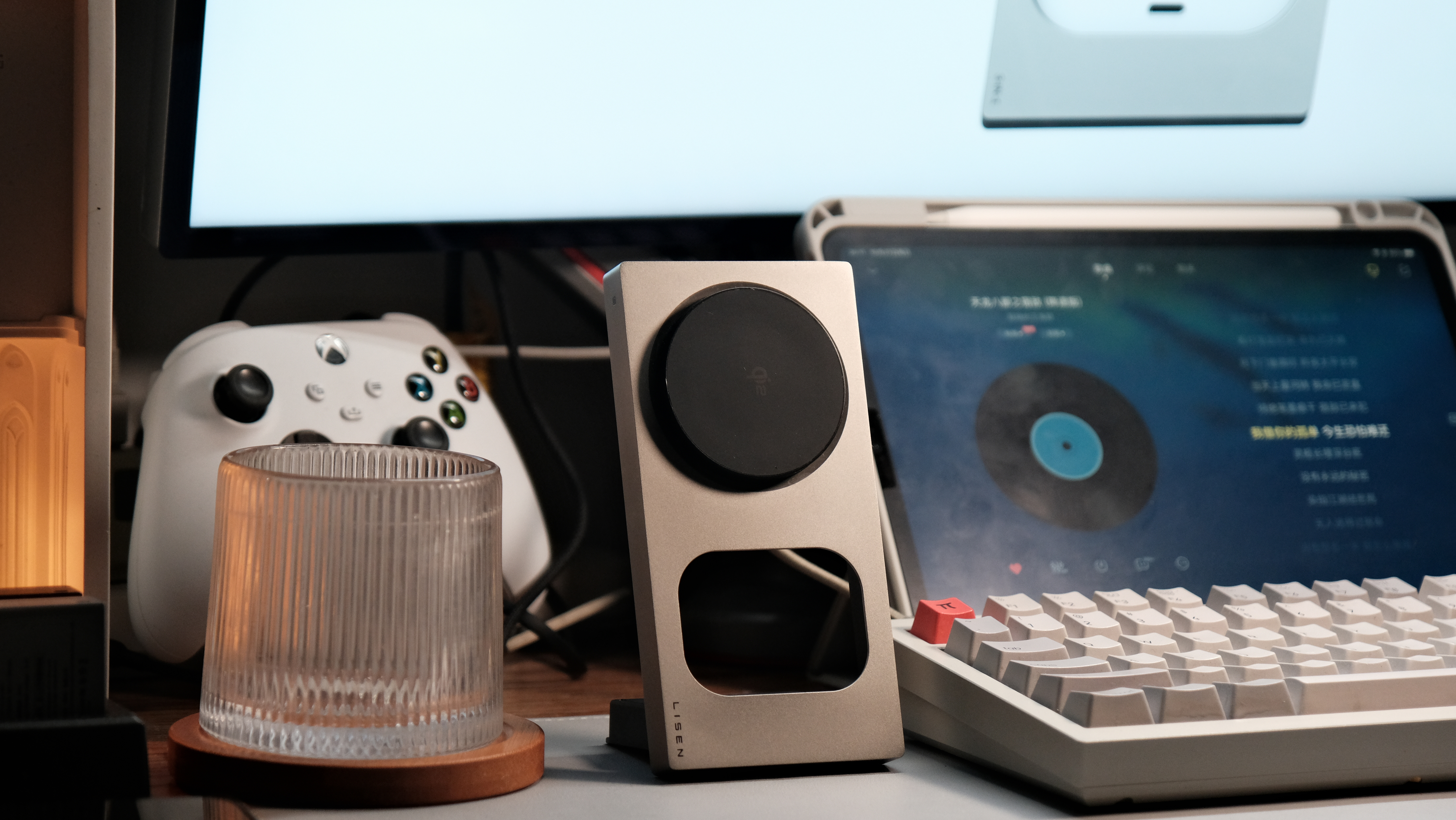 Wireless charging，Mobile wireless charging，3-in -1 wireless charging，Watch wireless charging，Earphone wireless charging，Desktop Wireless charging，