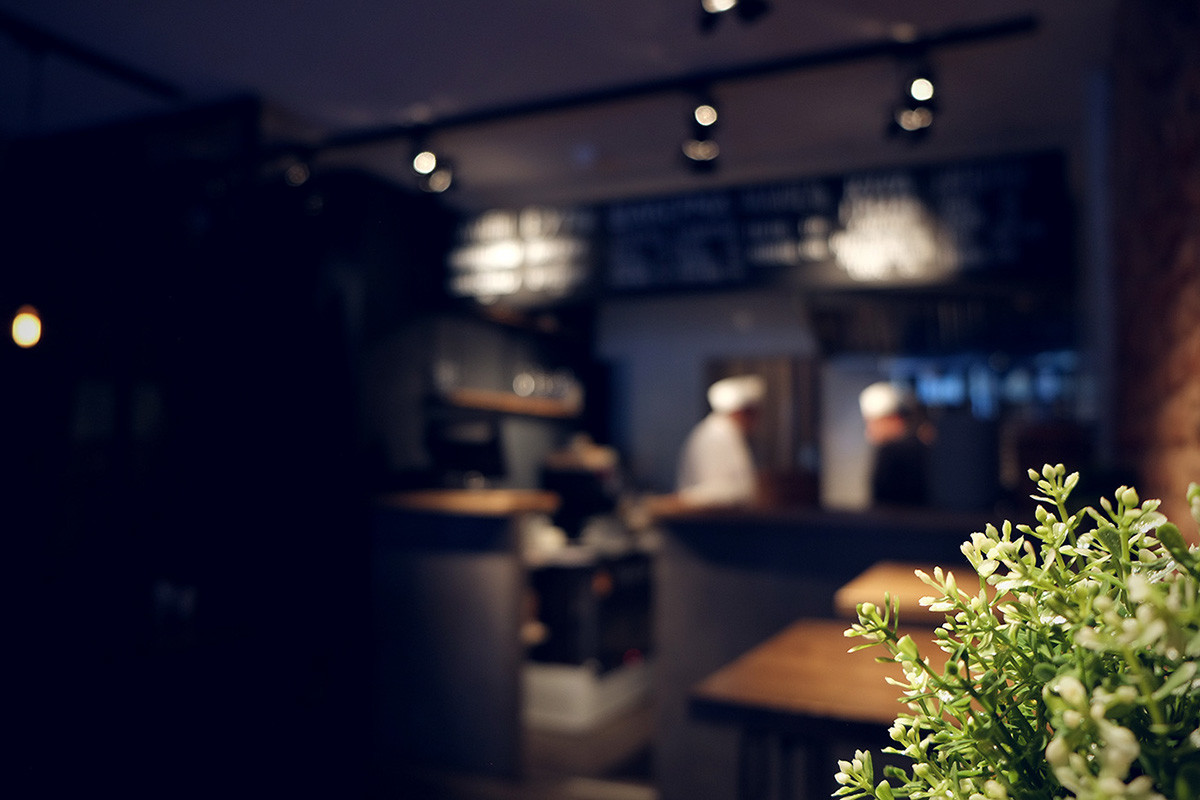 literature，restaurant，indoor，decorate，furniture，