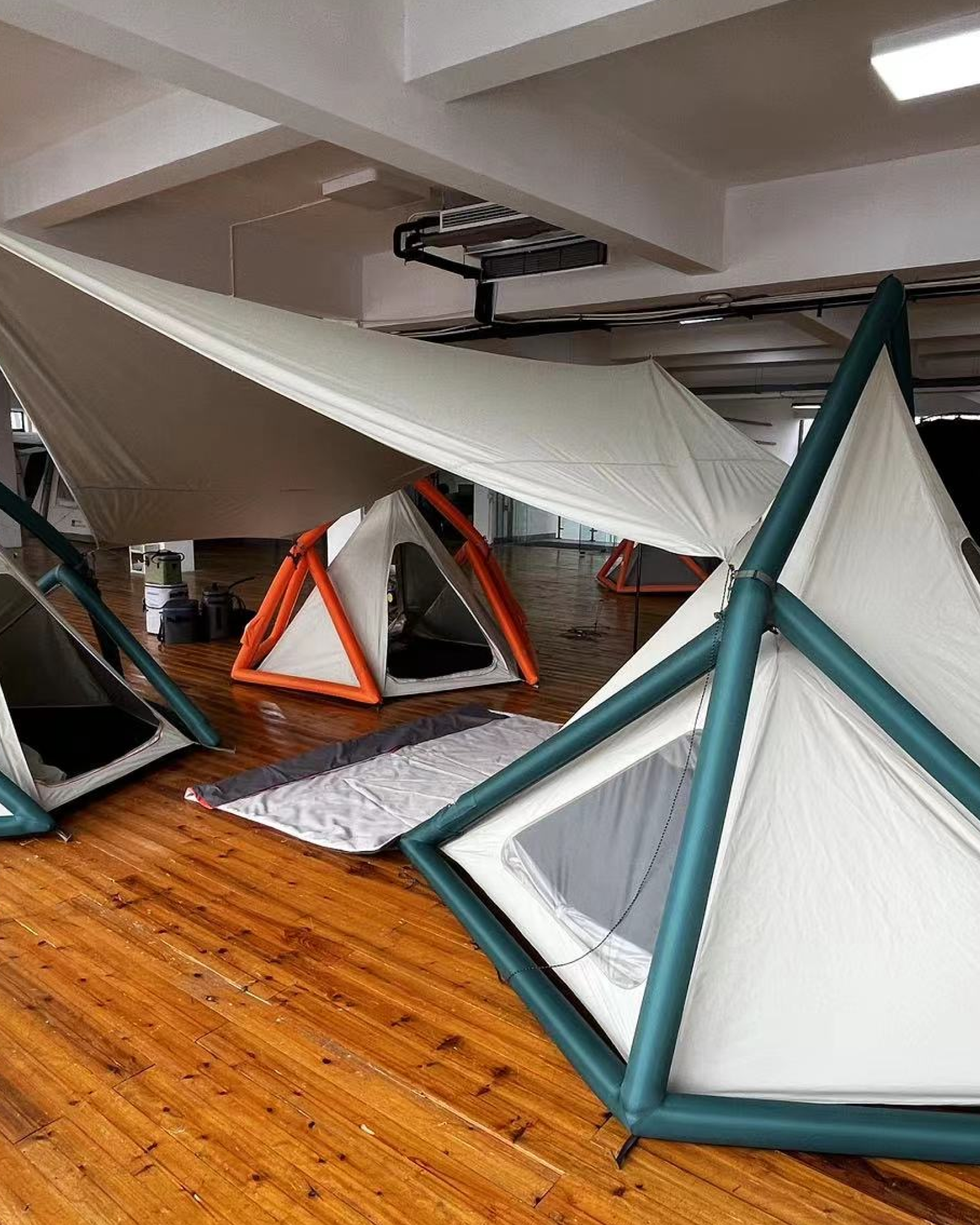 Tent，Outdoor equipment，Portable，The Ideal Car，inflation，Park Tent，Makkaudi，camping，