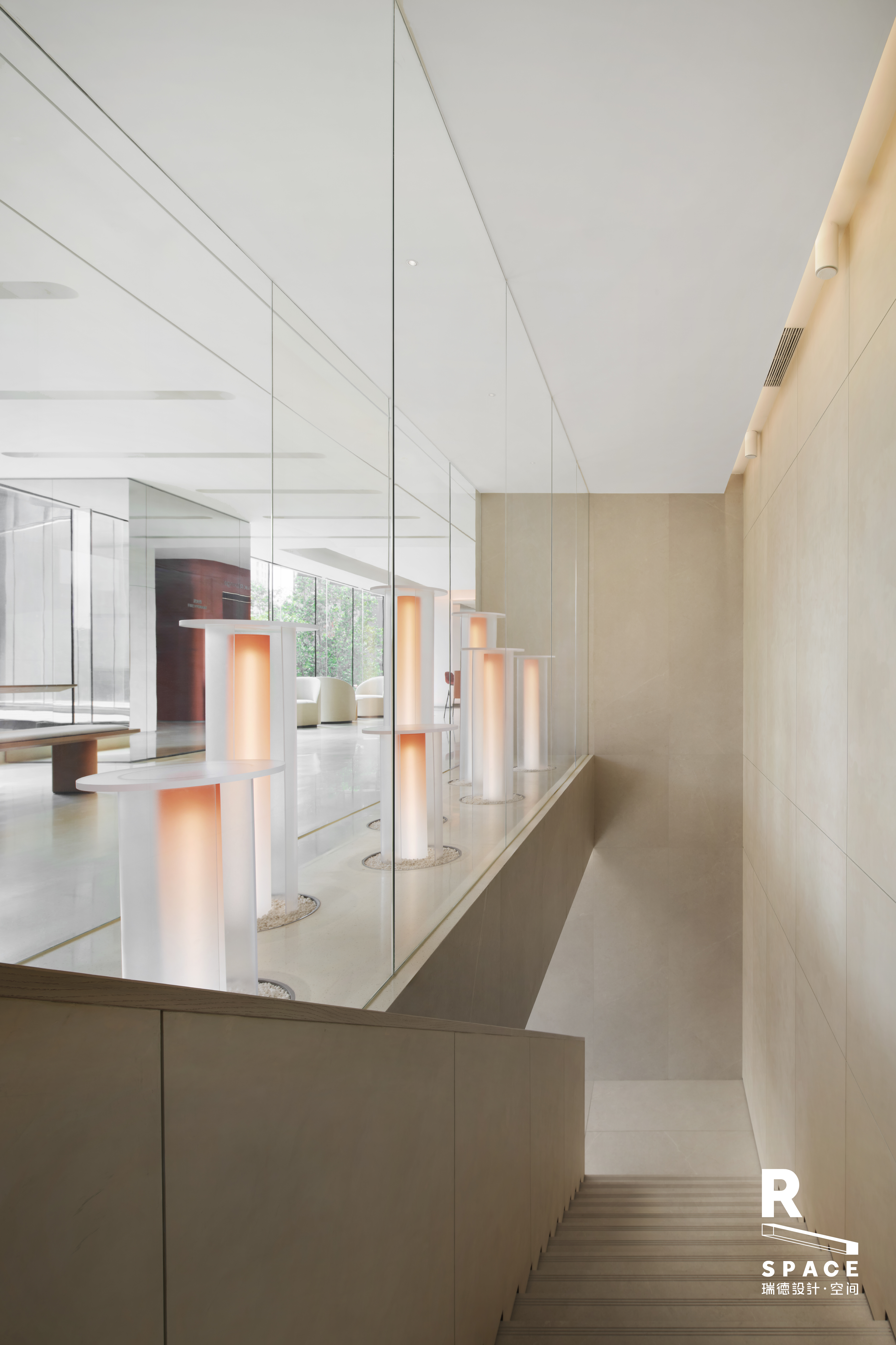 Original works，Commercial space design，New energy vehicle，Pole Krypton Center，Foshan lion dance，In the local culture，Red design，Hangzhou design company，