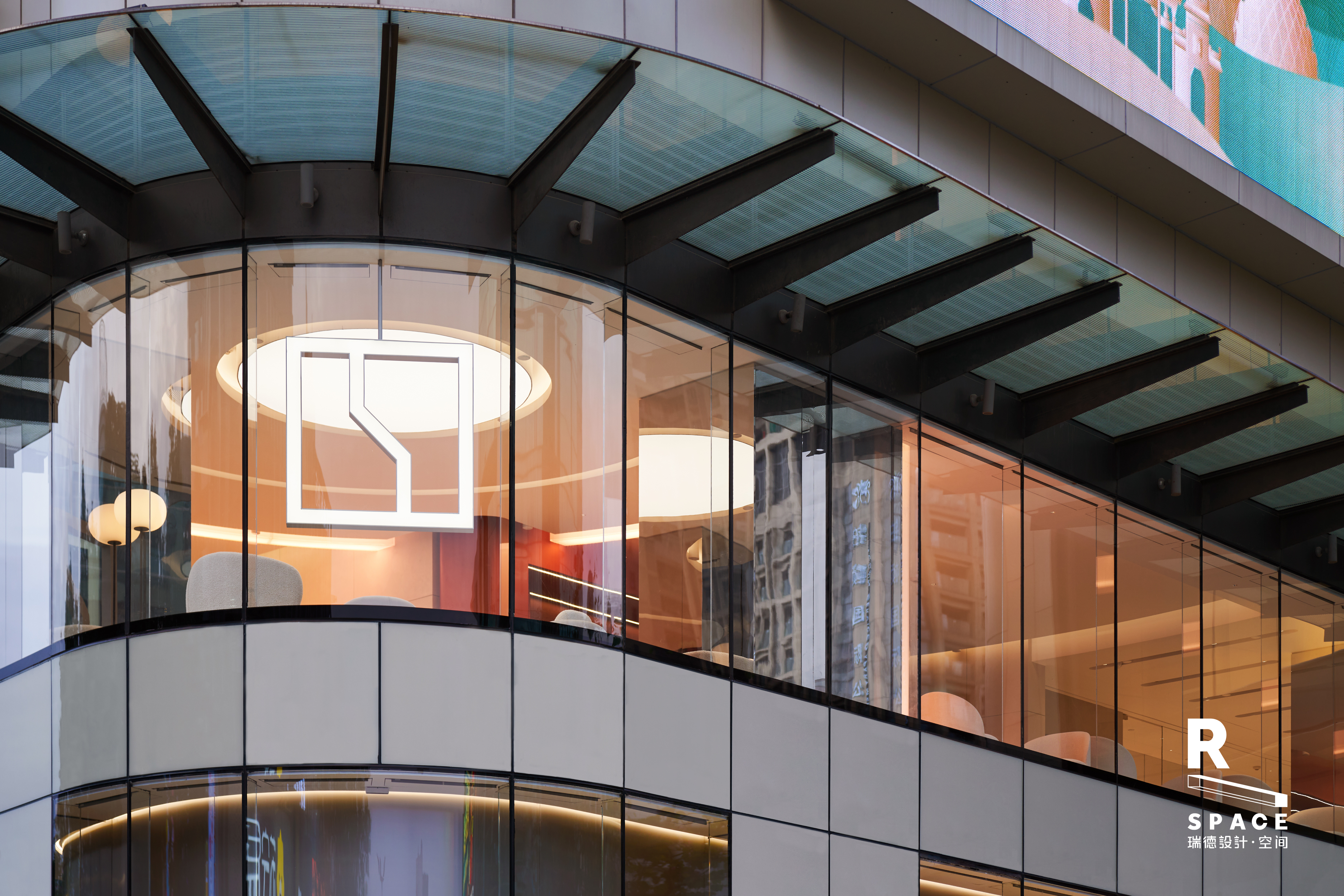 Original works，Commercial space design，New energy vehicle，Pole Krypton Center，Foshan lion dance，In the local culture，Red design，Hangzhou design company，