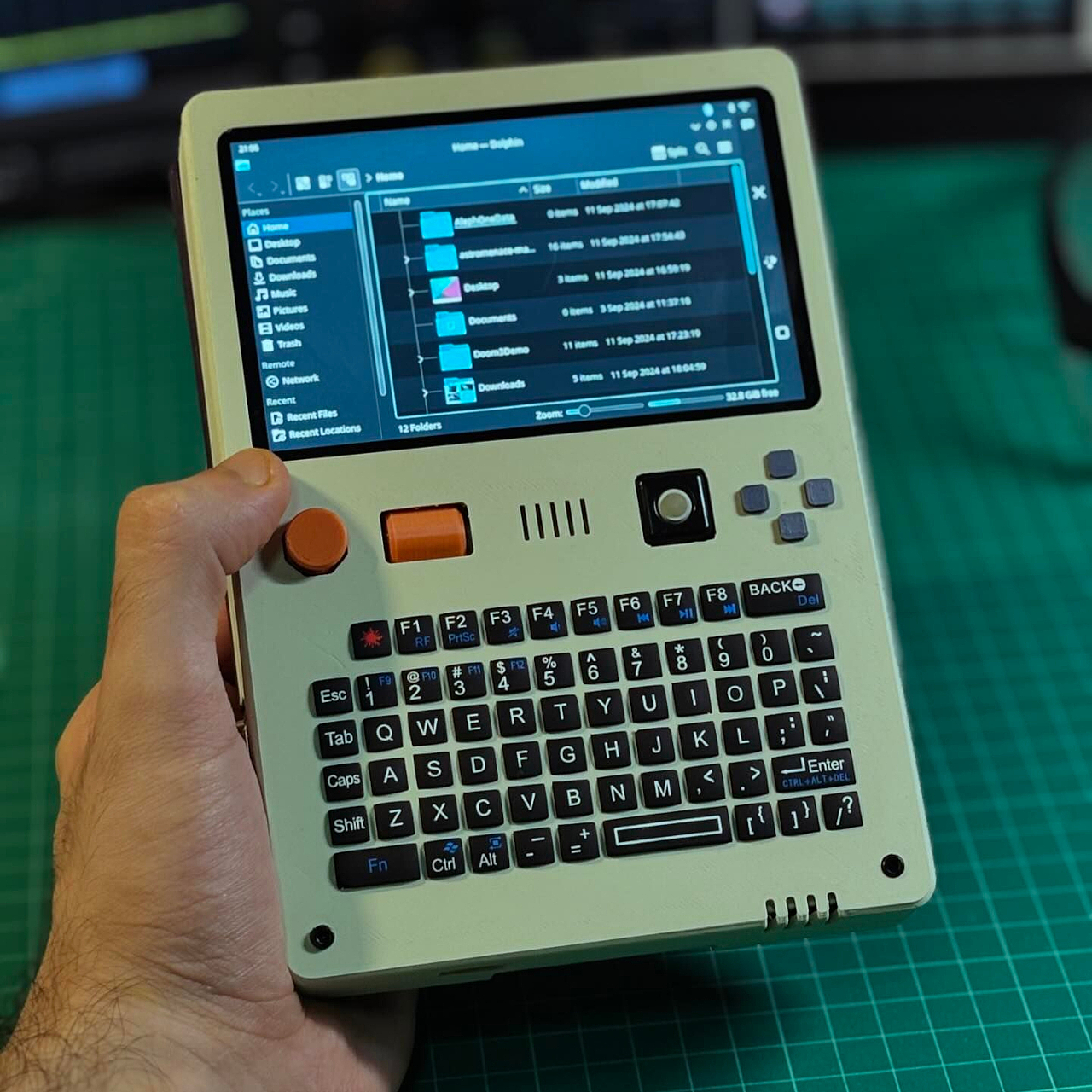 Pilet 5，Handheld computer，QWERTY，D-pad，Induction，