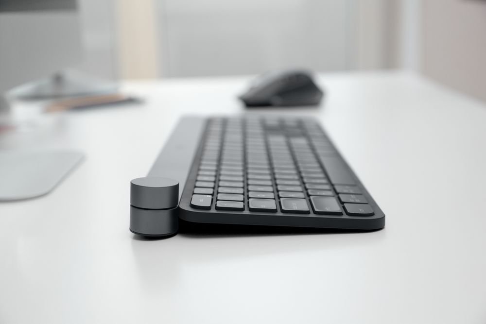 Logitech，2018IF，wireless keyboard，intelligence，