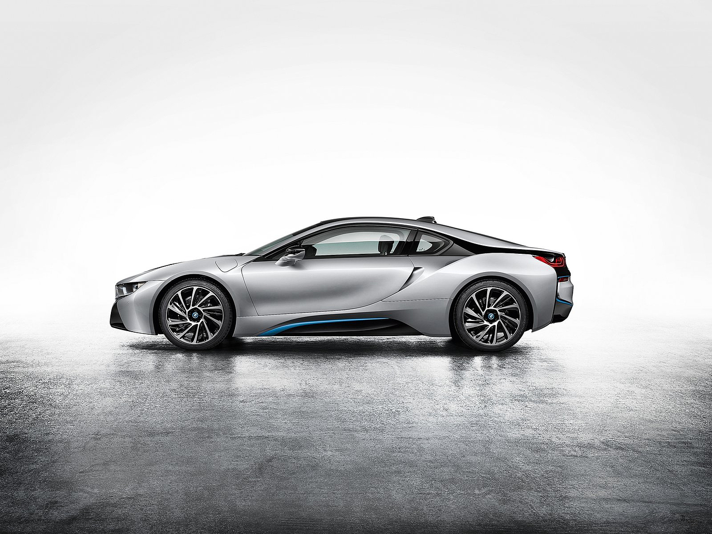 industrial design，Automobile design，bmw，conceptual design，Hand drawn，