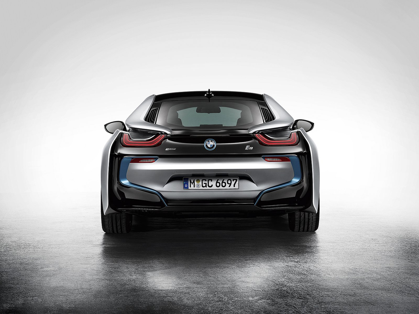 industrial design，Automobile design，bmw，conceptual design，Hand drawn，
