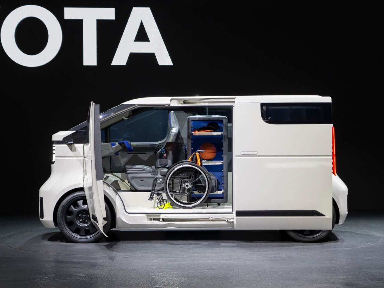 Kayoibako，Miniature Camper，D&Department，Electric vehicle，modularization，