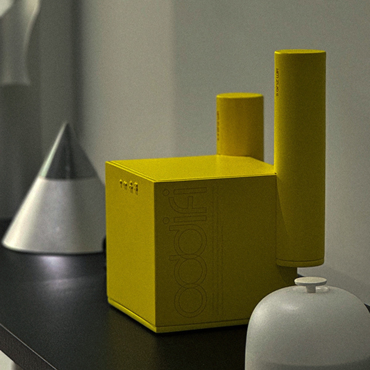 wi-fi，chimney，Lego blocks，Bright color，ornament，