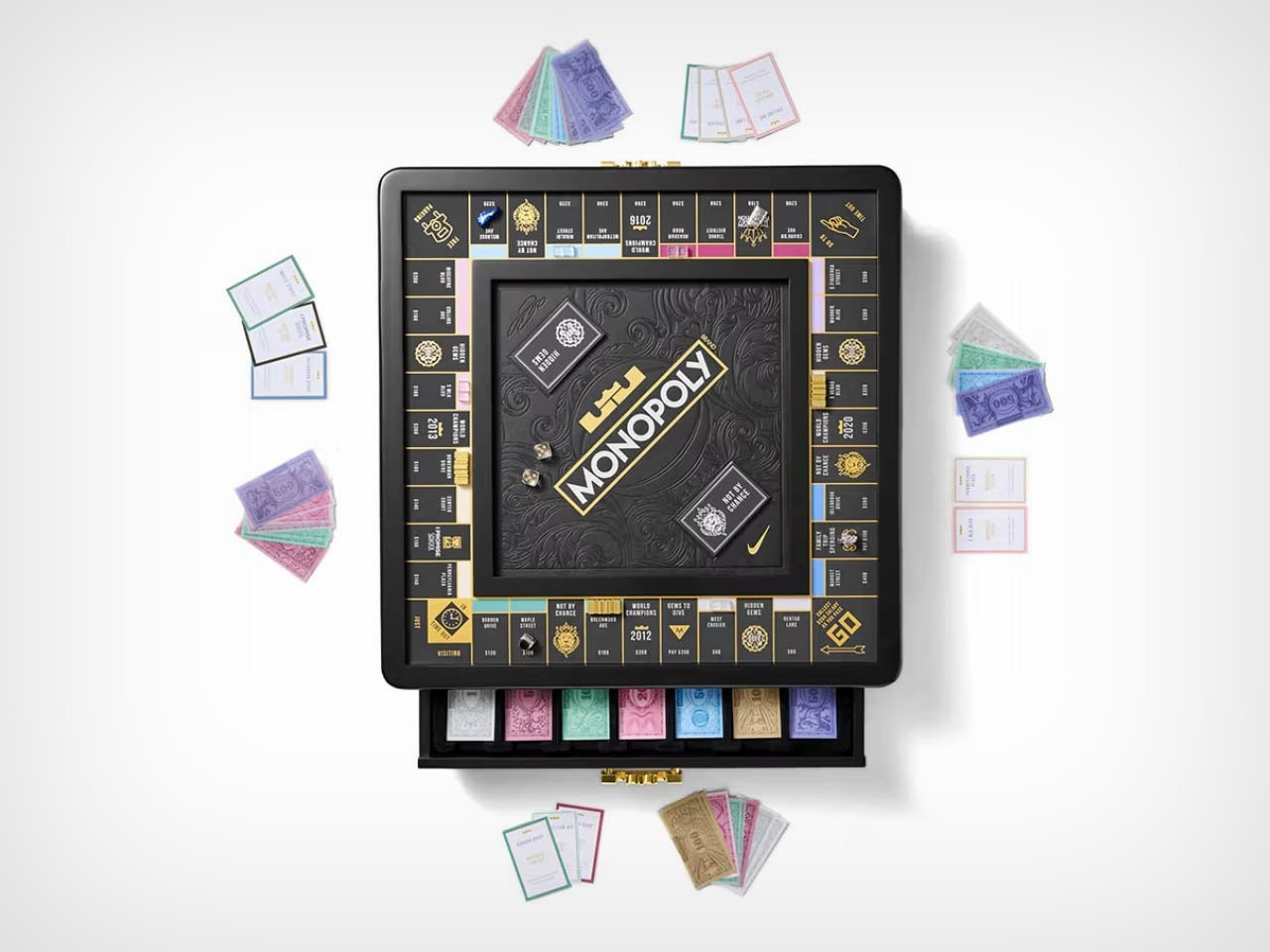 game，board role-playing games，Nike，Nike x Hasbro，