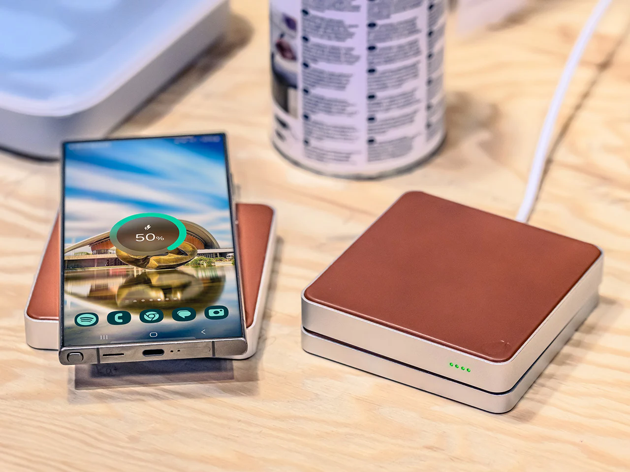 AL，Charger，Digital，Electronic equipment，