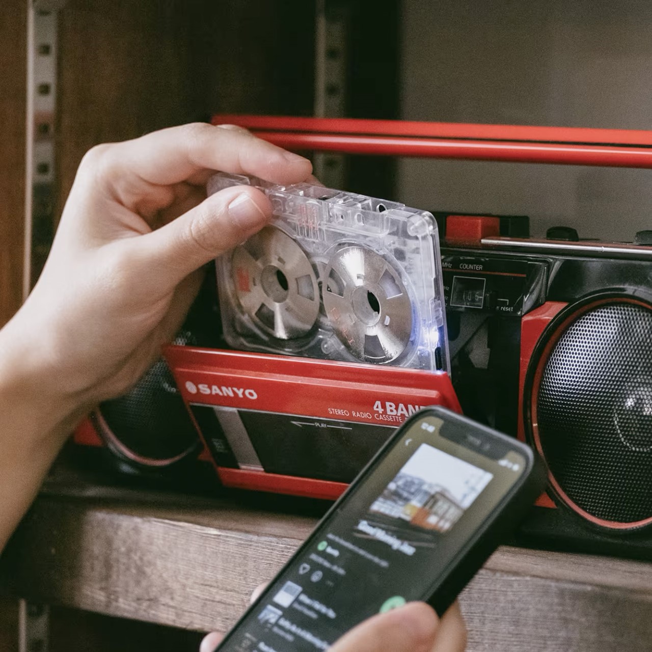 cassette player，innovative product，Bluetooth，Iconic，