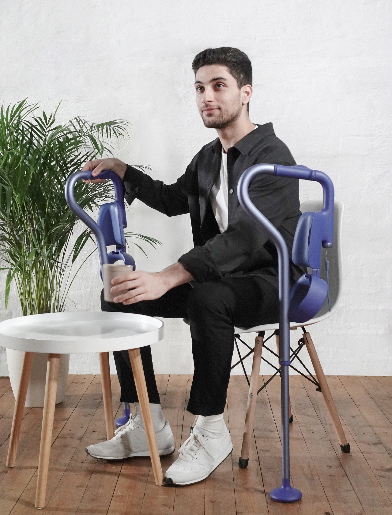 Pedestrian，modularization，auxiliary equipment，Barrier free design，Walking staff，