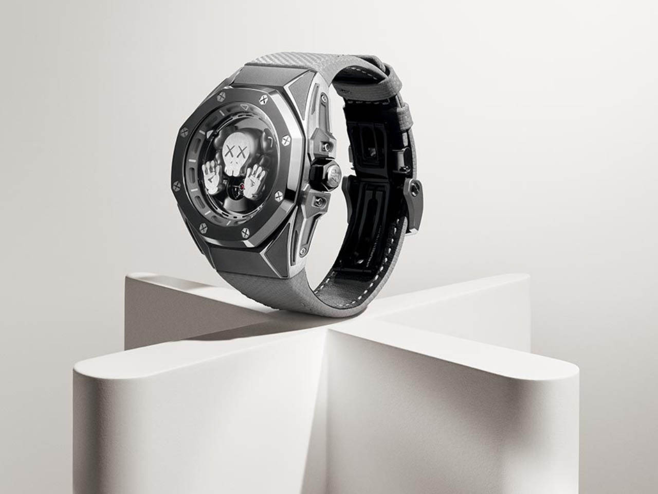 Wrist watch，Wristwatch，Companion，Audemars Piguet，KAWS，