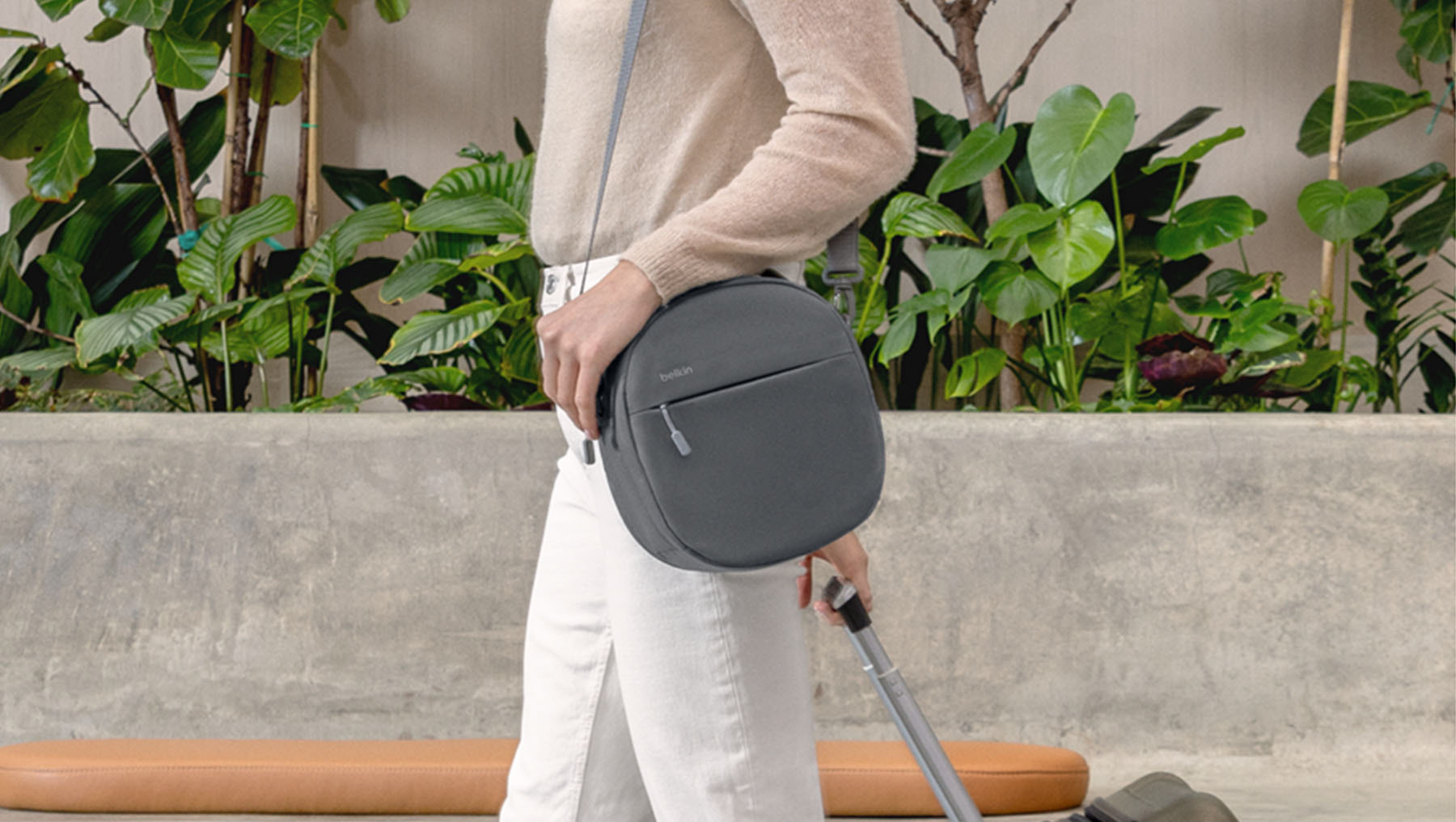 Travelling bag，durability，APPLE VISION PRO，multi-function，Receive，