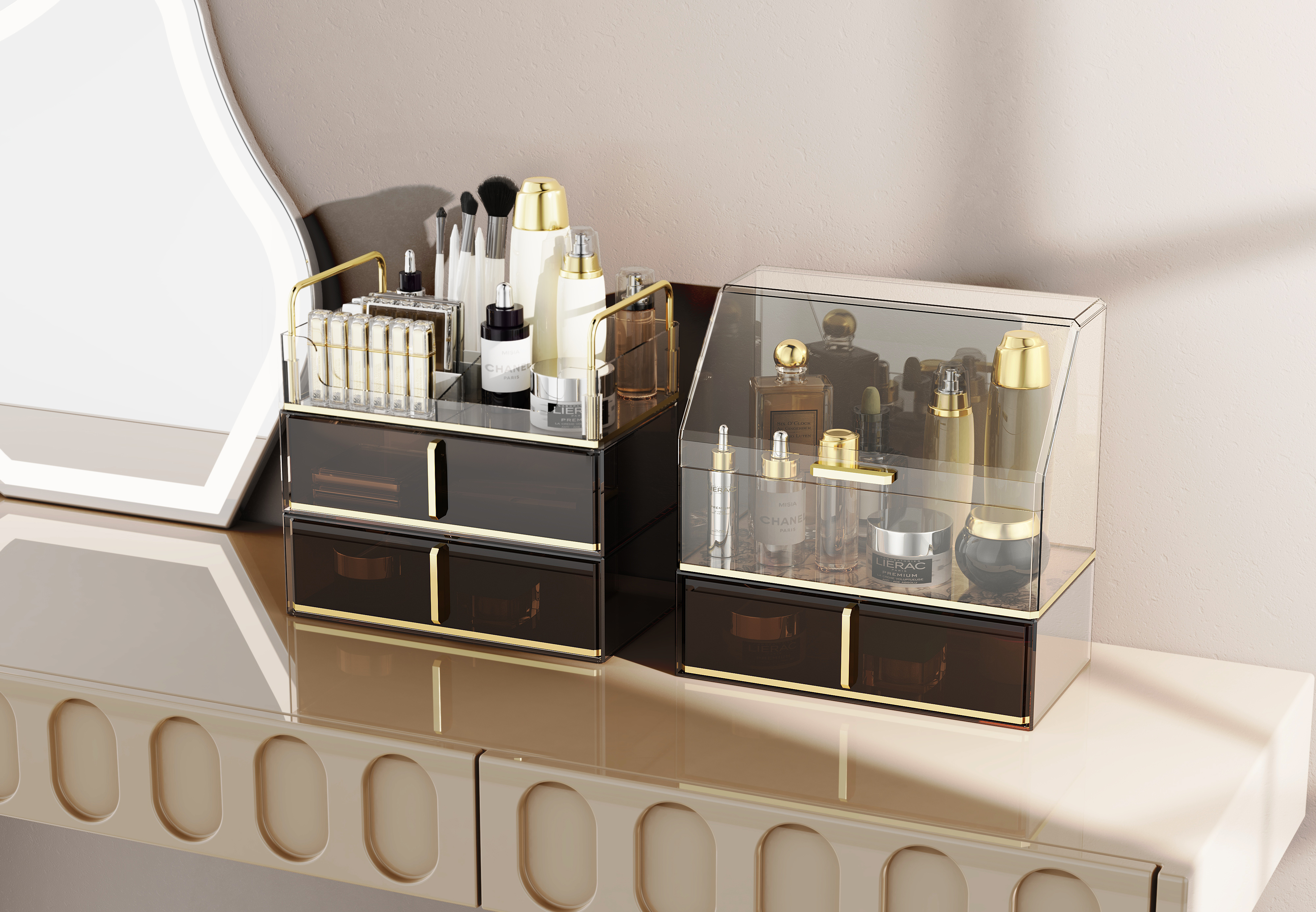 Desktop cosmetics storage，