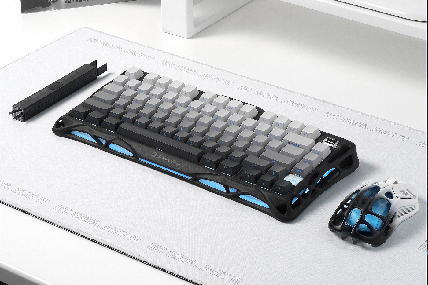 Mecha Tide Play，Skeleton Design，Gaming keyboard，Black Technology，industrial design，sporting facilities，