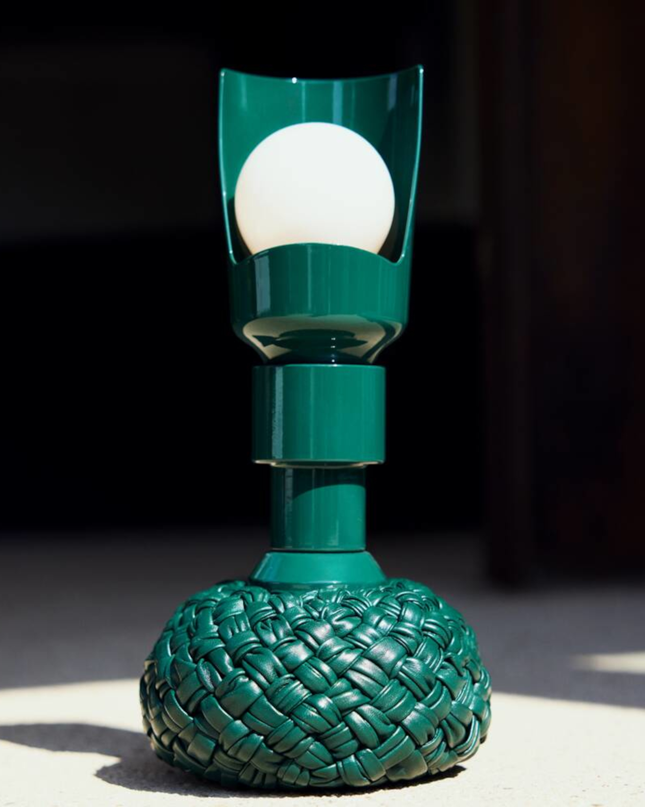 Leather base，Desk lamp，Classic Remodeling，Flos，Bottega Veneta，