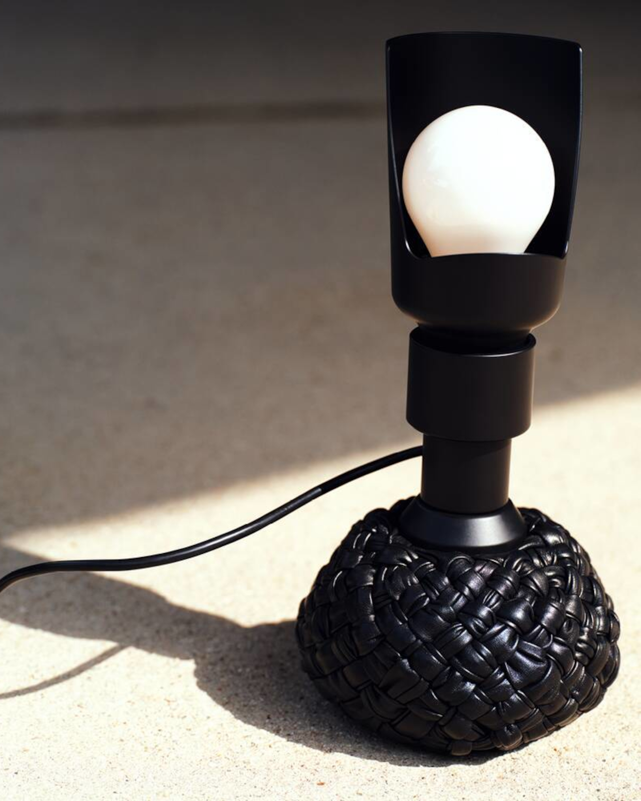 Leather base，Desk lamp，Classic Remodeling，Flos，Bottega Veneta，