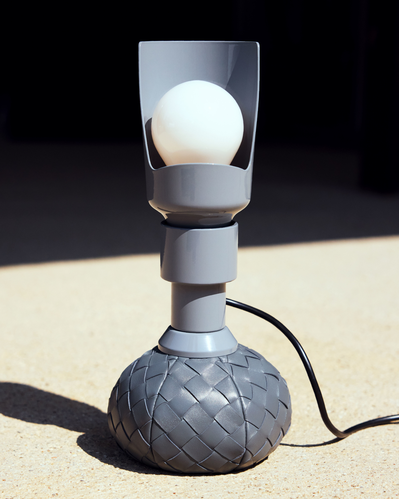 Leather base，Desk lamp，Classic Remodeling，Flos，Bottega Veneta，