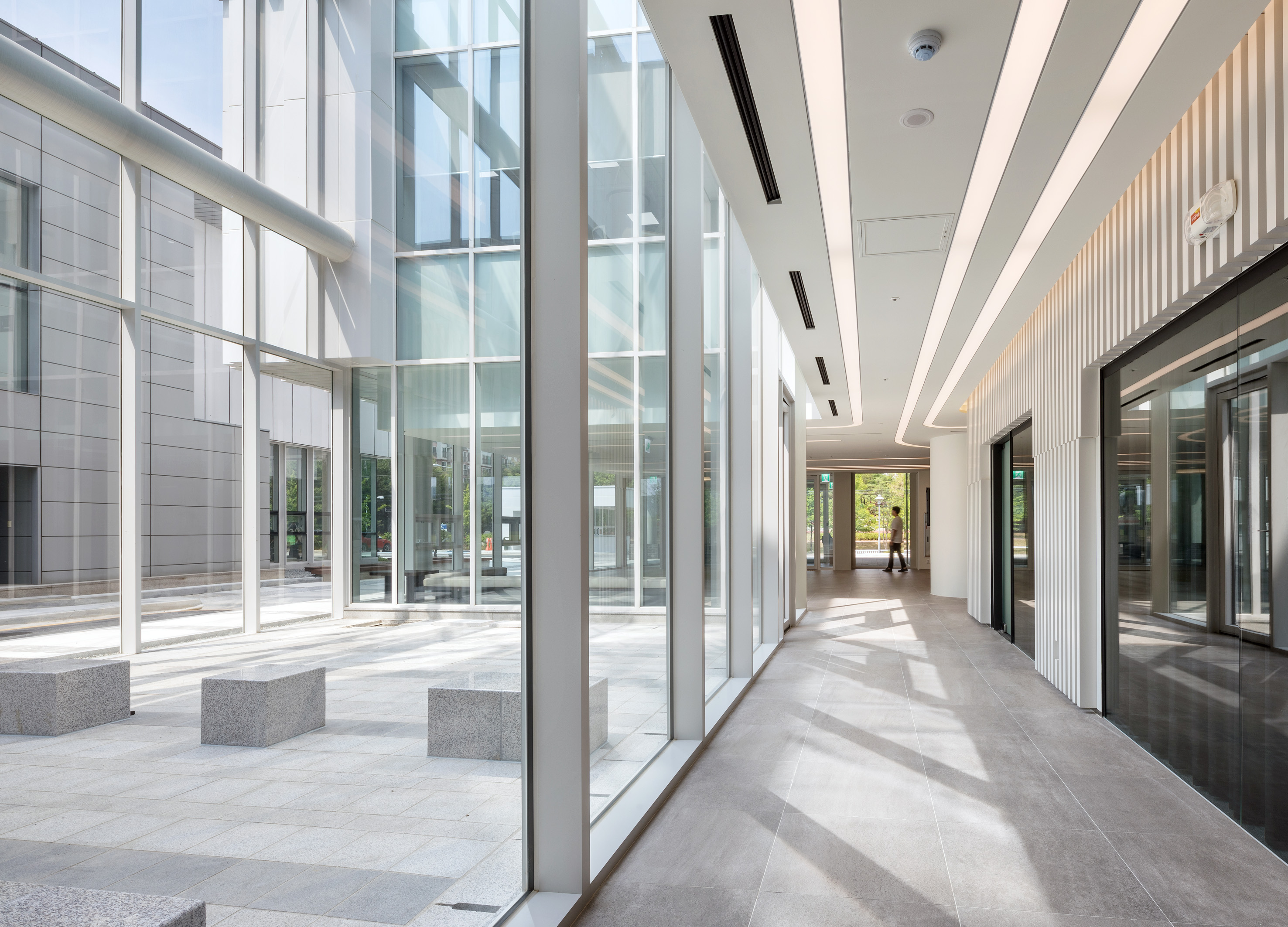 R&D company，industrial，COMPLEX，dream factory，brand identity，