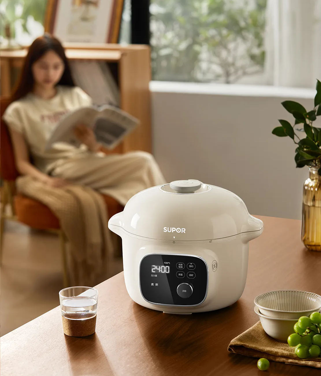 Electric pressure cooker，