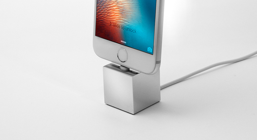 Q dock，iPhone，Charging base，stainless steel，copper ，Charging base，