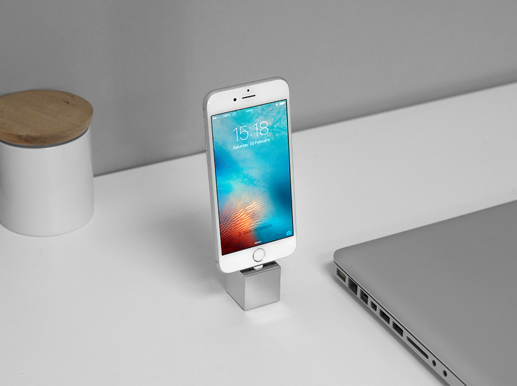 Q dock，iPhone，Charging base，stainless steel，copper ，Charging base，