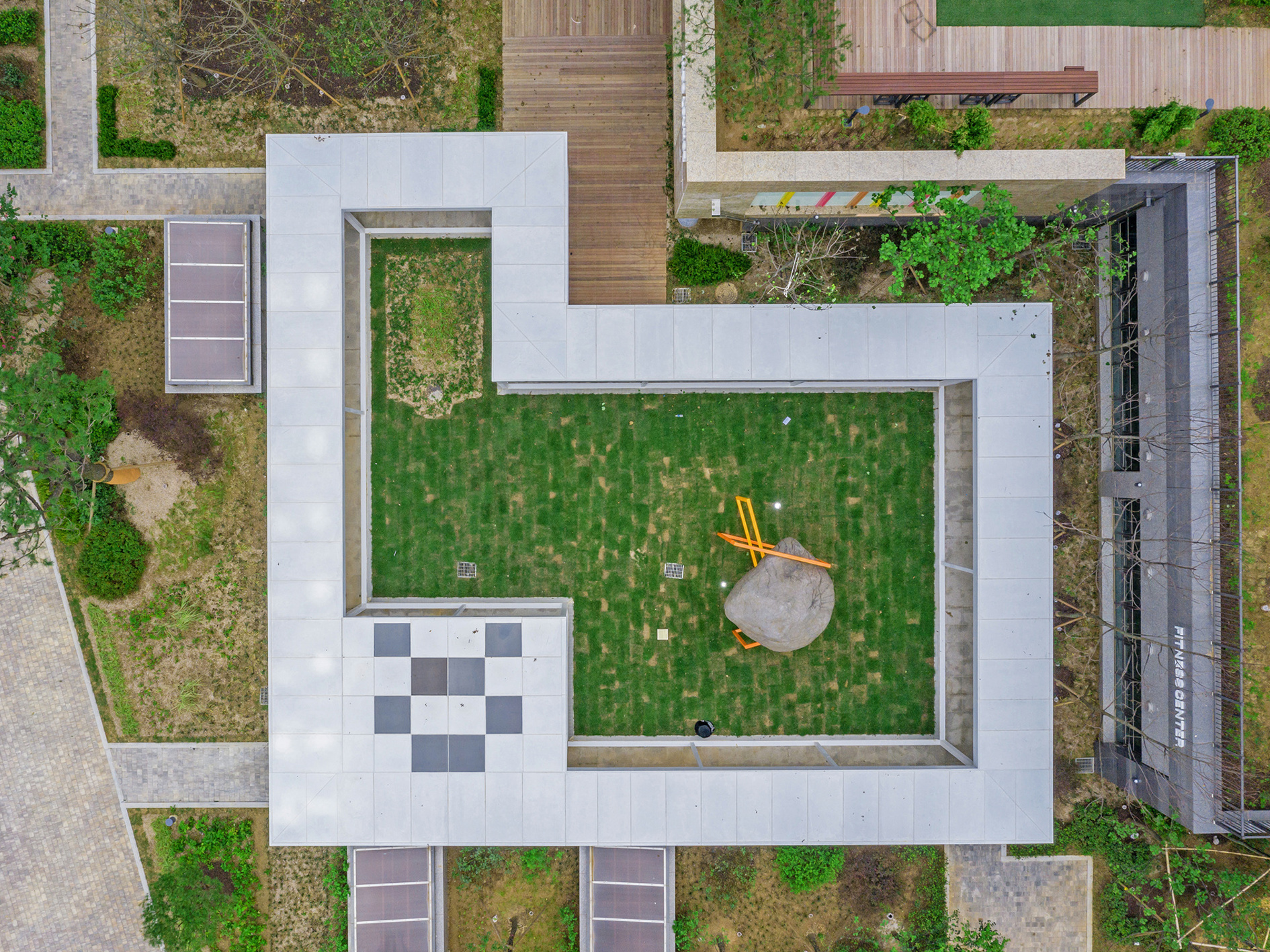 Community Garden，Art installation，Natural landscape，Modern design，Outdoor leisure，green space，