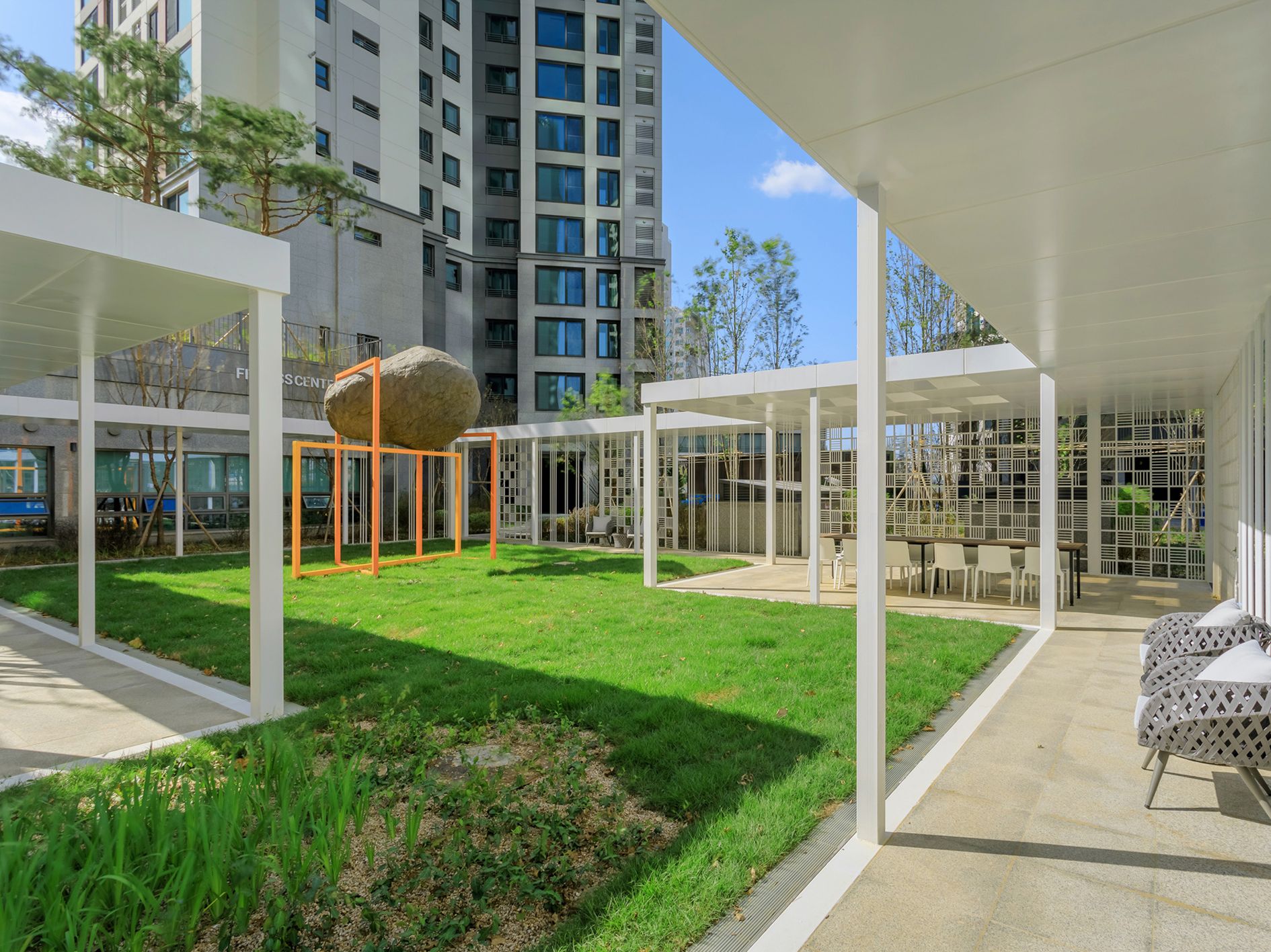 Community Garden，Art installation，Natural landscape，Modern design，Outdoor leisure，green space，