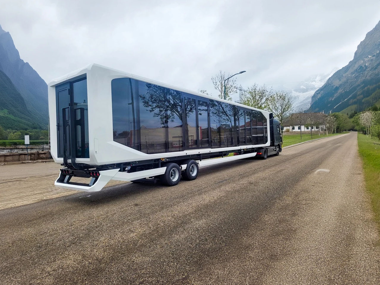 Accessible trailer，Expandable，Mobile platform，sojourn life，