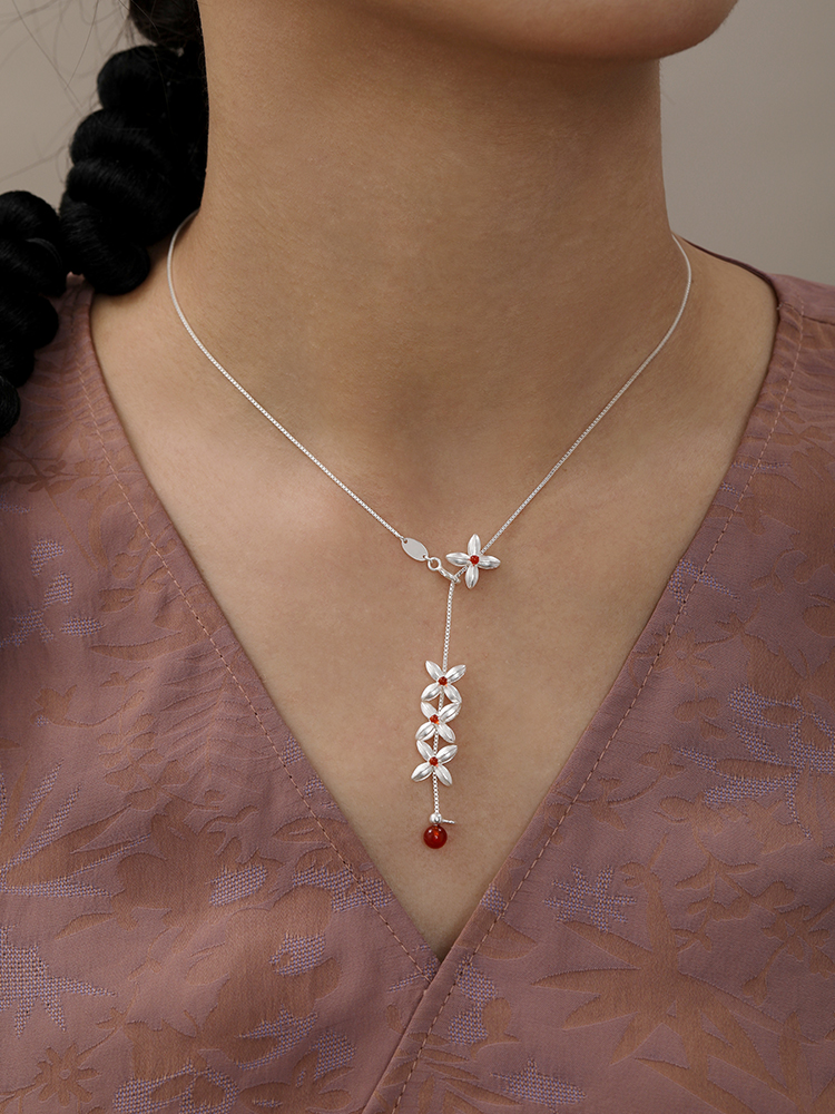 Even the pattern of money，New Chinese Necklace，Silver design，Red agate，Gifts for girlfriends，Valentine's Day Gift Giving Preferred，New Chinese Wear，